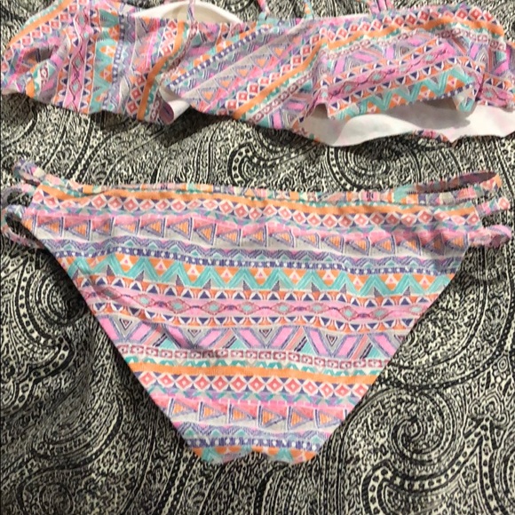 Bikini - Picture 4 of 4